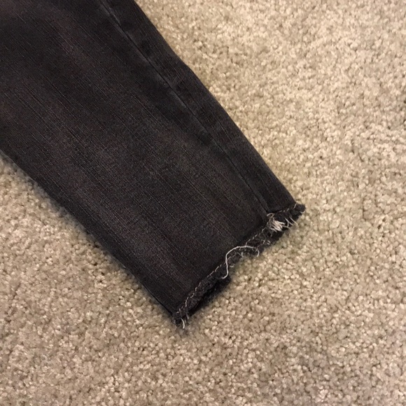 AE Gray distressed jeans - Picture 4 of 4